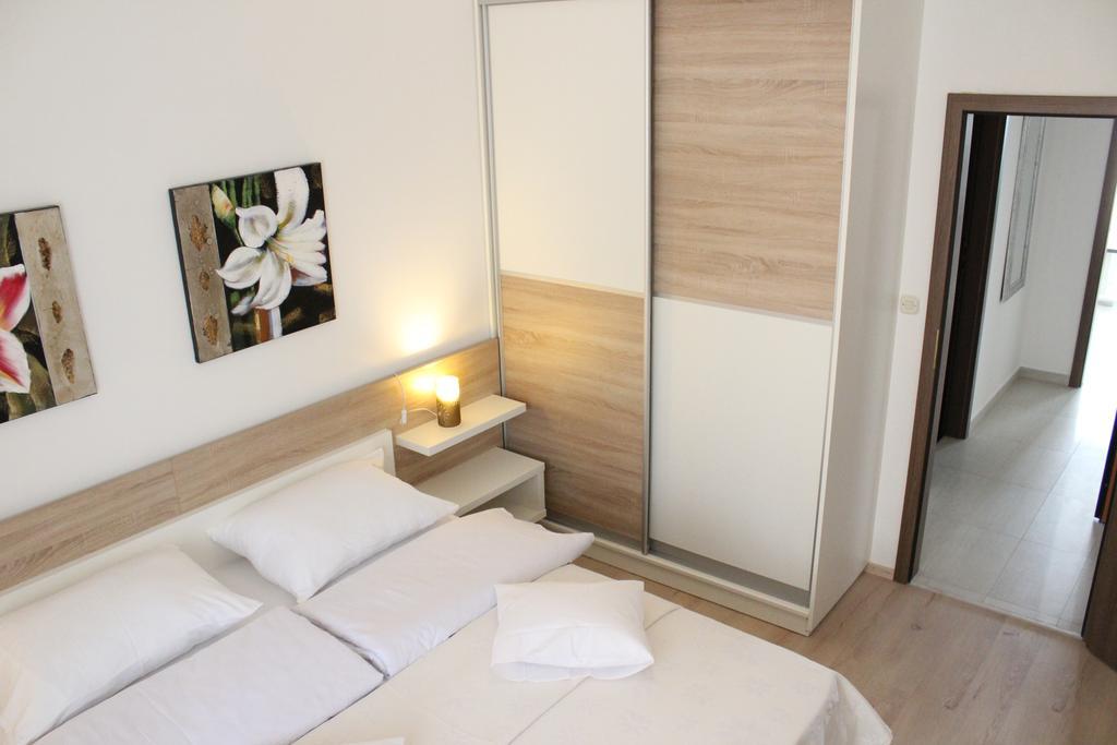 Laurus I Apartment Kozino